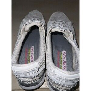 Skechers Womens Size 6 Slip on Sneakers SN 22603